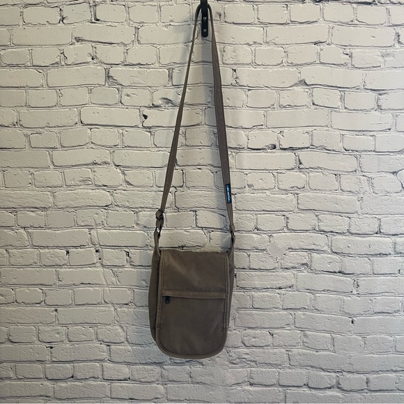 Kavu Handbags - Olive Kavu Crossbody Canvas Satchel Bag
